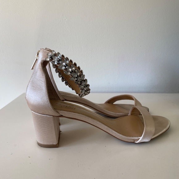 Jewel Badgley Mischka Bronwen Block Heel Evening Sandals - Picture 9 of 14